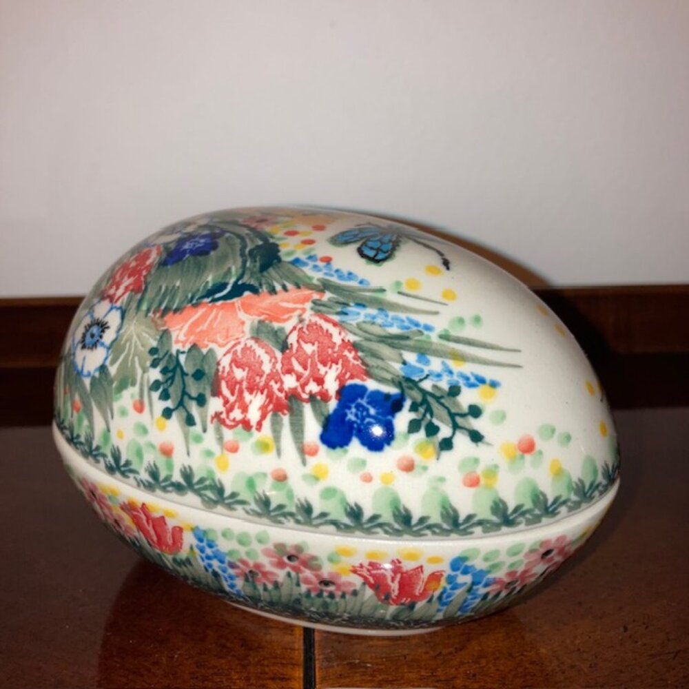 Polish Pottery Flowers and Dragonfly Egg-Shaped Large Trinket Box T Liana Unikat